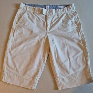 Gap Bermuda Knee-Length Shorts in White/Cream
